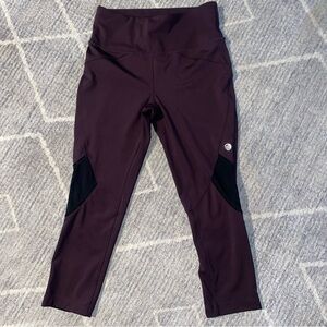 MPG Leggins size medium cropped compression mesh detail on legs